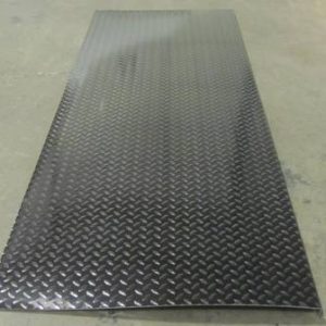 Skirt - Metal - 030 - 30" x 96" - HG - Diamond Plate - w/Break - Black